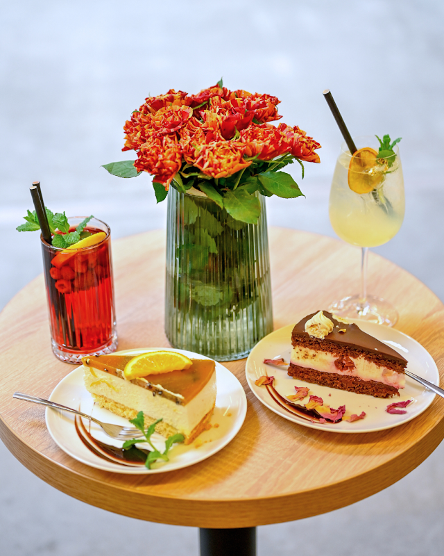 Cafe & Bistro ECS - zdjęcie 1