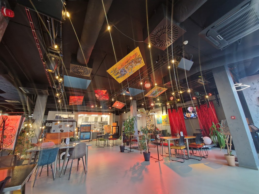 ORIA MAGIC HOUSE restauracja - zdjęcie 3