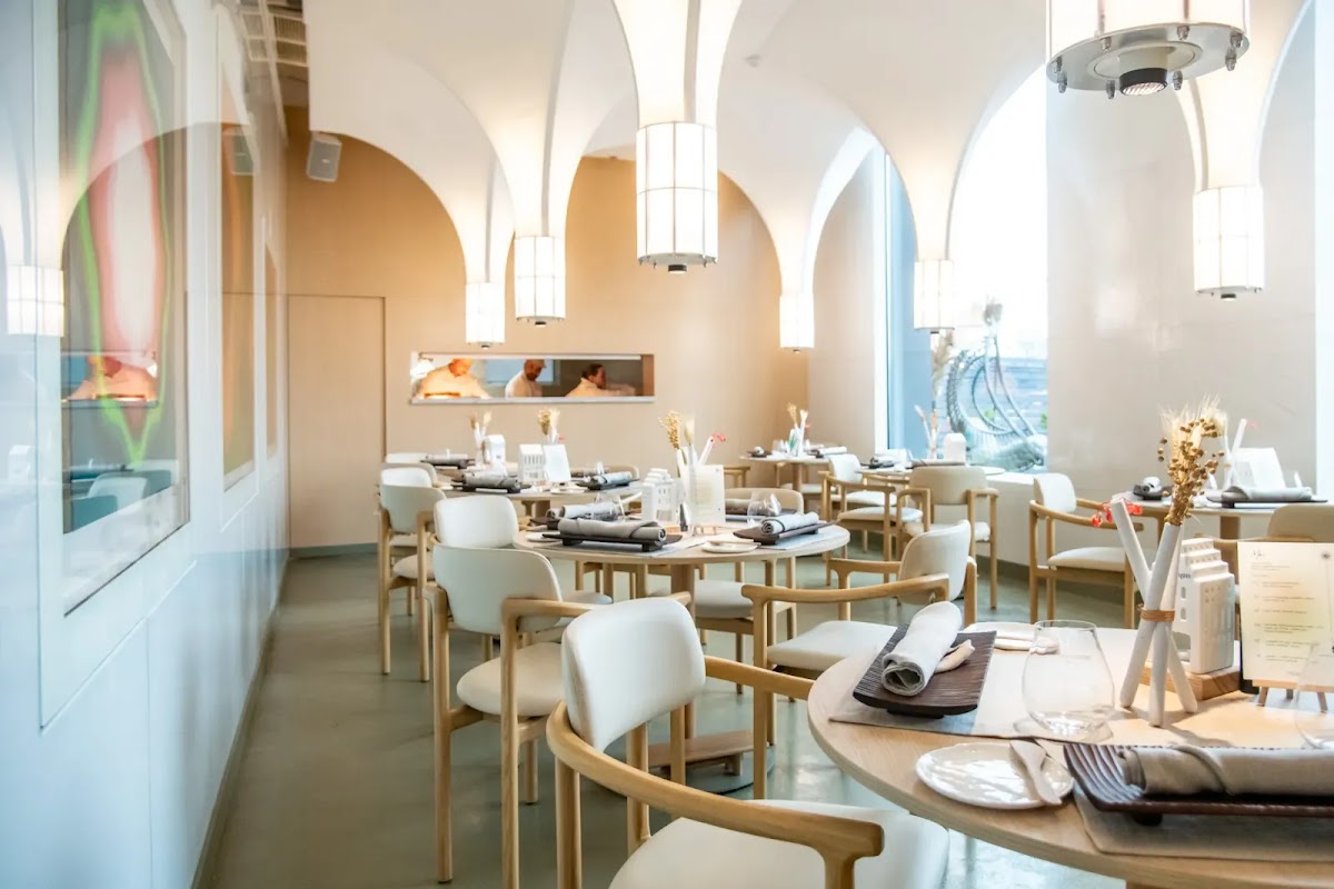 MDWA Restaurant - art & fine dining - zdjęcie 1
