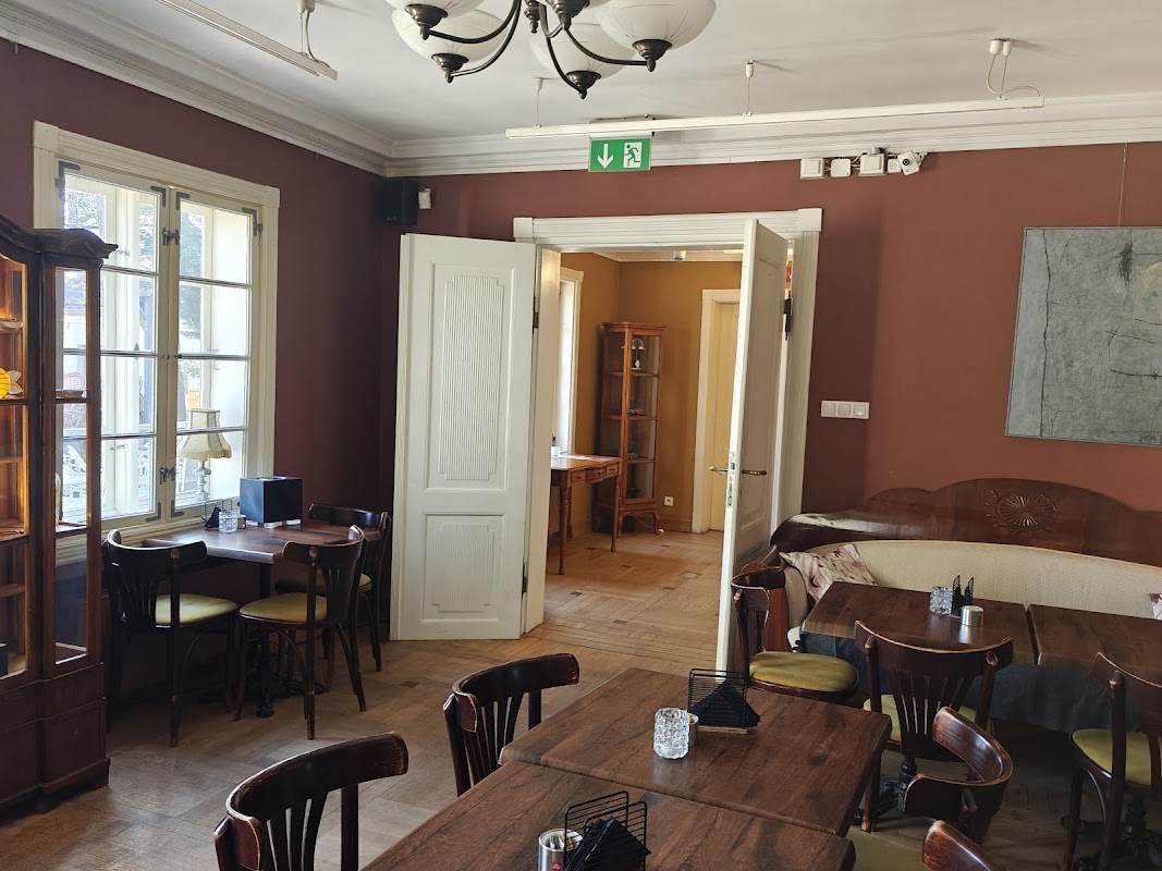 Dworek Cafe Bar - zdjęcie 2