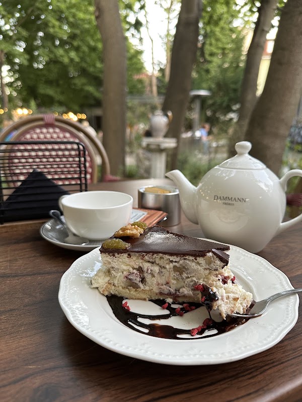 Dworek Cafe Bar - zdjęcie 3